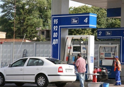 Україна призупинила імпорт бензину