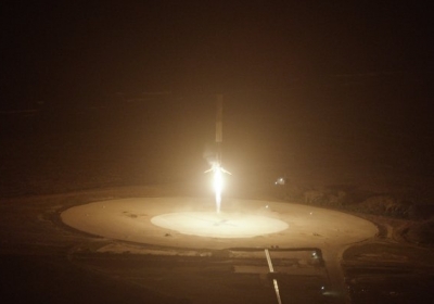 Американська компанія SpaceX успішно посадила ракету Falcon 9 на землю після запуску