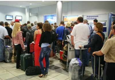 В разгар туристического сезона работники аэропорта Барселоны объявят забастовку