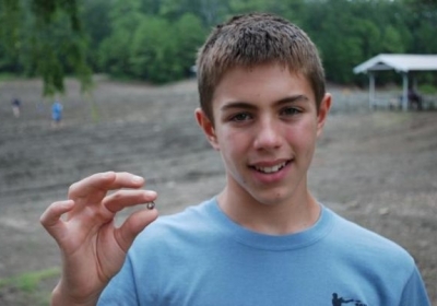 У США 12-річний хлопчик знайшов алмаз на $15 тис (фото) 