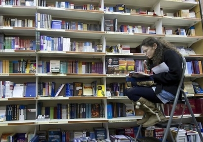 Янукович зобов’язав Азарова подбати про книжки