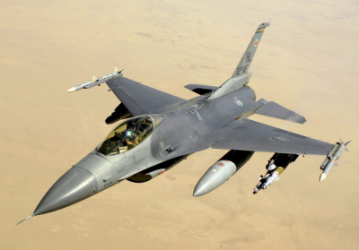 США можуть навчити українських пілотів керувати F-16 за 4 місяці – ЗМІ