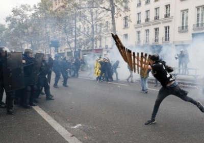 Франція в протестах: масштабні демонстрації проти політики Макрона