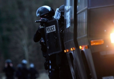 В Париже перед матчем Франция-Исландия полиция взорвала подозрительный автомобиль