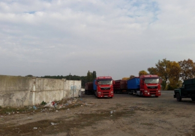 Поліція не пустила до Глухова вантажівки із львівським сміттям
