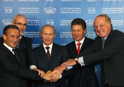 Європейські енергетичні компанії, незважаючи на санкції, повертаються до Росії: Гроші важливіші