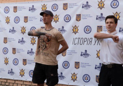 Кабмин финансирует неонацистские организации в Украине, - Bellingcat