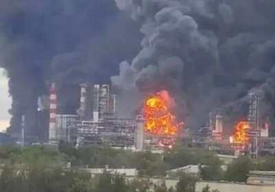 Дві атаки на московський НПЗ вивели з ладу обидві установки, що забезпечують 100% первинної переробки нафти