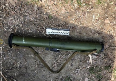 В Ужгороде мужчина пытался продать противотанковый гранатомет на улице