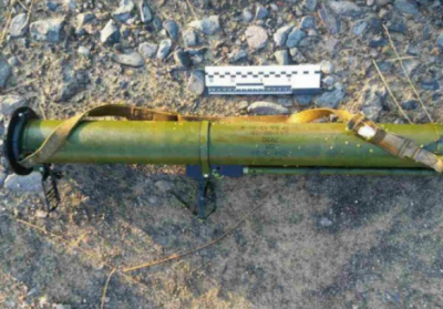 На Харківщині невідомі обстріляли автомобіль з гранатомета