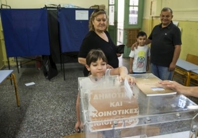 Большинство греков на референдуме проголосовали 