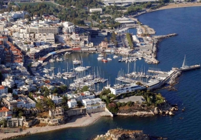 Греция по требованию международных кредиторов продала китайцам порт Пирей