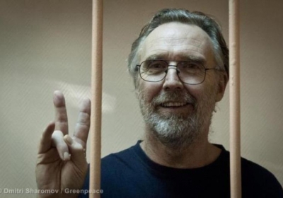Російський суд звільнив з-під варти останнього члена екіпажу криголаму Greenpeace