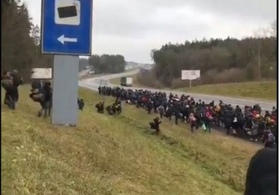 Польша: белорусы готовят мигрантов к большому прорыву границы, выдают инструкции и газ