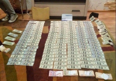 У спійманого на хабарі судді із Дніпра виявили $54 тис і 13 тис євро