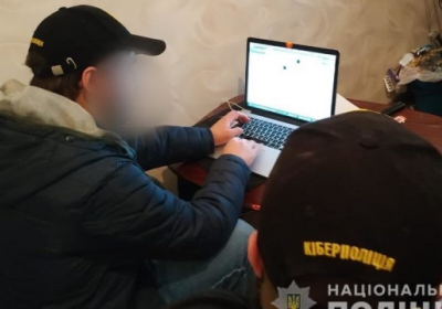 Викрили хакерів, які п’ять років продавали персональні дані українців у DarkNet