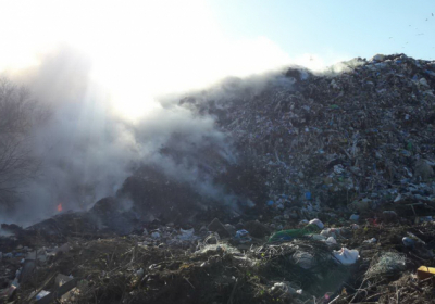 На Харківщині загорівся сміттєвий полігон

