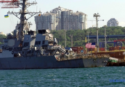 Есмінець USS Ross у Чорному морі / Фото: Юлій Зозуля, Укрінформ