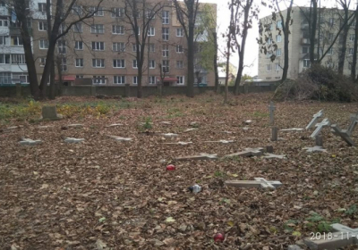 Вандали повалили хрести на польському кладовищі на Івано-Франківщині