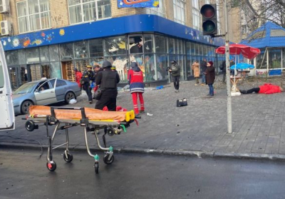 Центр Херсону знову обстріляла росія, уже 35 поранених, 16 - у тяжкому стані