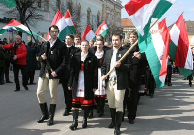 Венгрия выступила за автономию венгерских меньшинств за рубежом