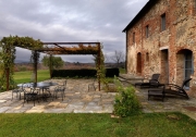 Наодинці з природою: будинок для відпочинку в італійській Тоскані