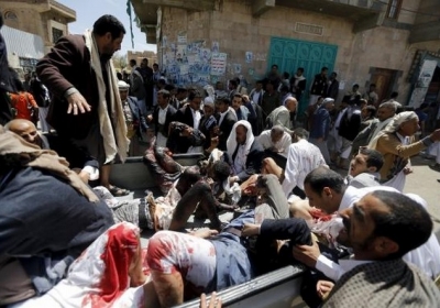 В столице Йемена прогремел взрыв в мечети. Двое террористов-смертников подорвались во время службы