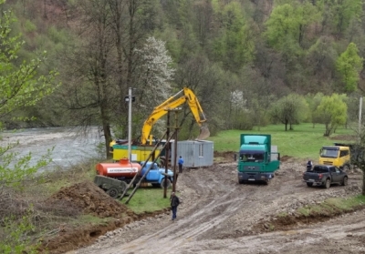 Незаконне будівництво міні-ГЕС на Хустщині триває