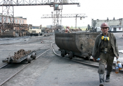 На Днепропетровщине уже более суток горит шахта 