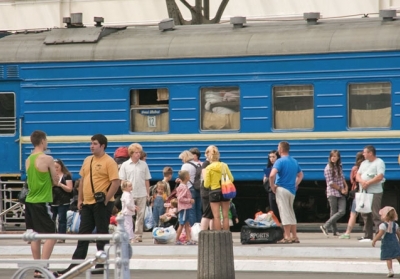 Пасажири показуватимуть посвідчення особи під час посадки на поїзд