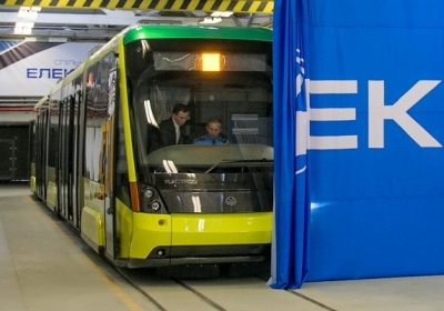У Львові презентували перший український низькопідлоговий трамвай
