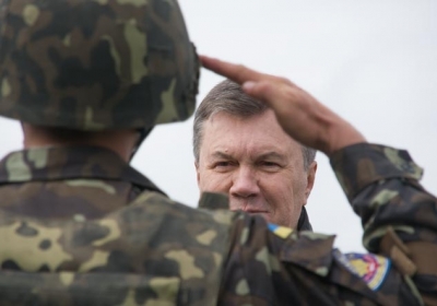 Янукович анонсував початок створення нової армії на контрактній основі вже через рік