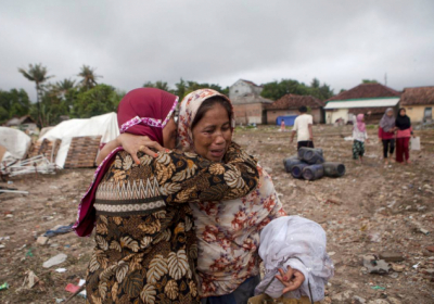 Число погибших в результате цунами в Индонезии возросло до 429