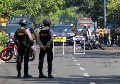 В Индонезии прогремели взрывы в трех церквях: 9 погибших, 40 раненых