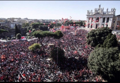 В Риме тысячи итальянцев вышли на антиправительственные протесты