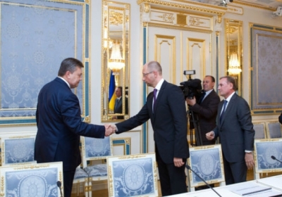 Візит до мінотавра: як Янукович допоміг Яценюку знову стати чоловіком