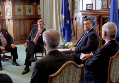 Янукович у Ялті поговорив з Більдтом, Фюле і Броком