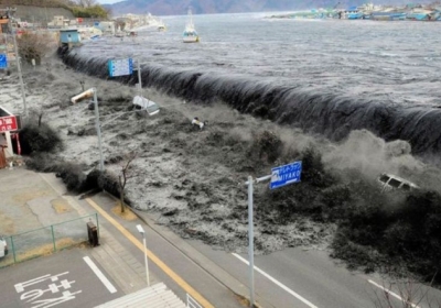 Из-за нового землетрясения Японии грозит цунами