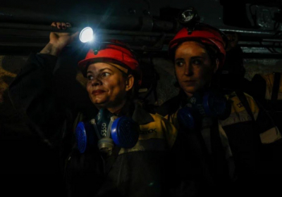 Історичний крок: Жінки вперше працюють у шахтах на сході України у часи війни