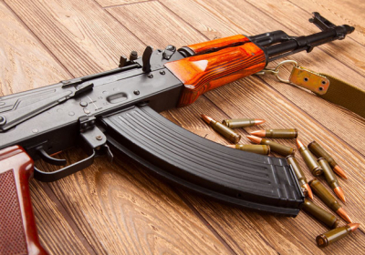 В Краматорске двое военных пытались продать автомат и пулемет, списанные как боевые потери