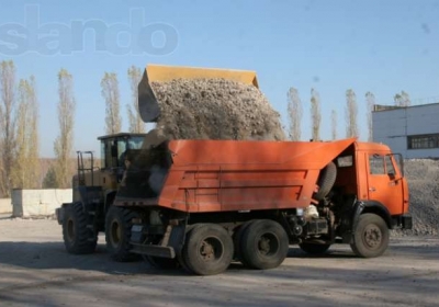 Вантажівки, передані з Черкащини в зону АТО, возять щебінь на Київщині