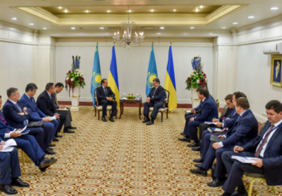 Порошенко обговорив з прем'єром Казахстану 