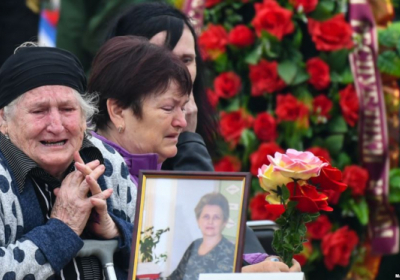 Прощання з жертвами масового вбивства в керченському коледжі. Фото: krymr.org