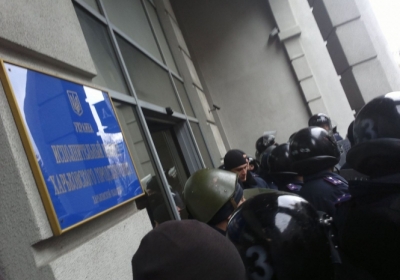 У Харкові проросійські мітингувальники увірвались в будівлю міськради, - фото, відео