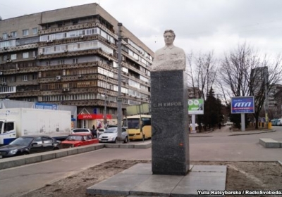 Останній радянський пам'ятник демонтовано в центрі Дніпропетровська