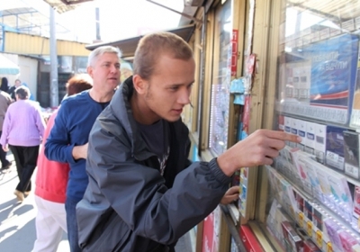 Українці витрачають більше коштів на сигарети, ніж на хліб