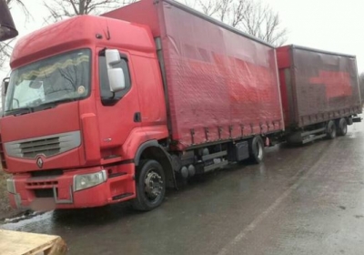 Пограничники задержали 10 грузовиков для террористов