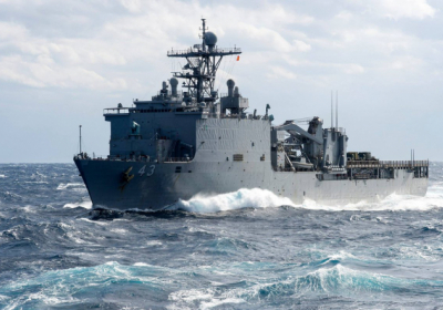 К Черному морю идет экспедиционный десантный корабль морской пехоты США
