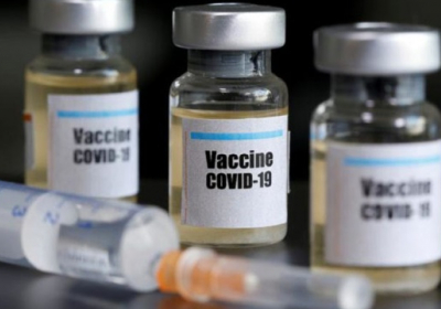 Еврокомиссия финально подписала первое соглашение о закупке 300 млн доз вакцины от коронавируса