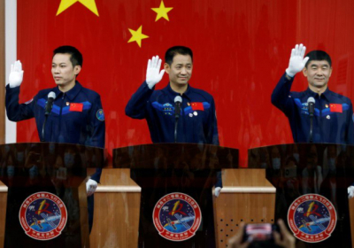 Пекин отправляет первую за 5 лет космическую миссию с экипажем